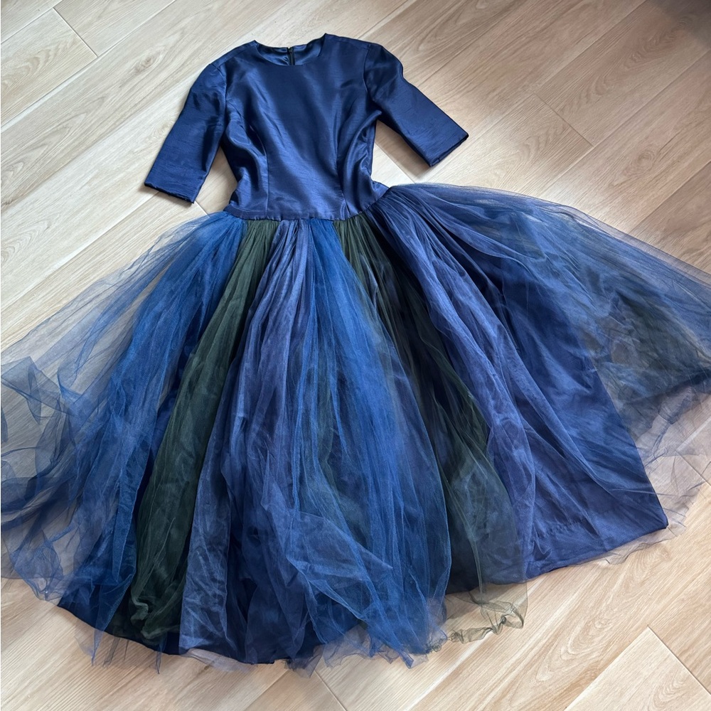 Elegant Navy prom/evening gown